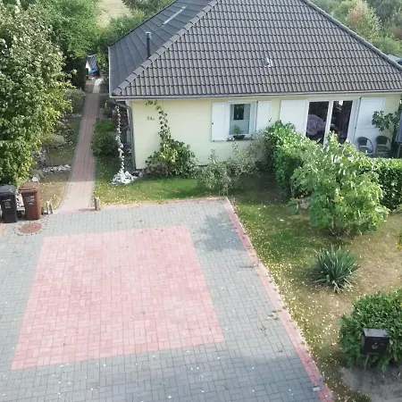 Haus Ostsee - Ferienwohnung Mowe 萨斯尼茨